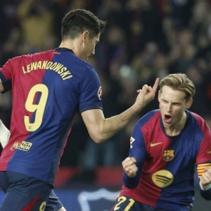 巴萨登顶，莱万不高兴，百场亚马尔低迷