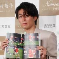 不输男明星中村敬斗写真发布会人气爆棚，日本女生排队签名